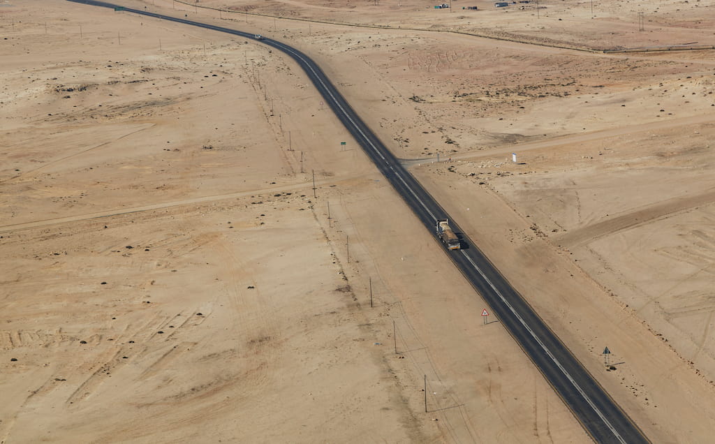 desert-truck-logistics-and-transportation-company