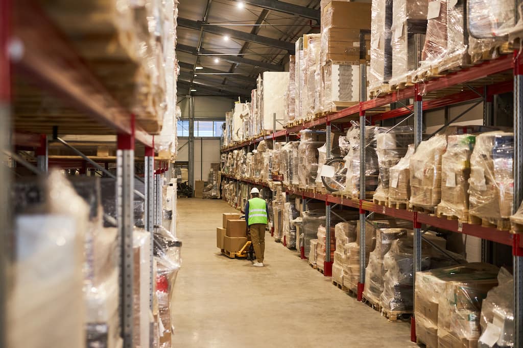 empresa-de-logistica-y-transporte-almacen-palets